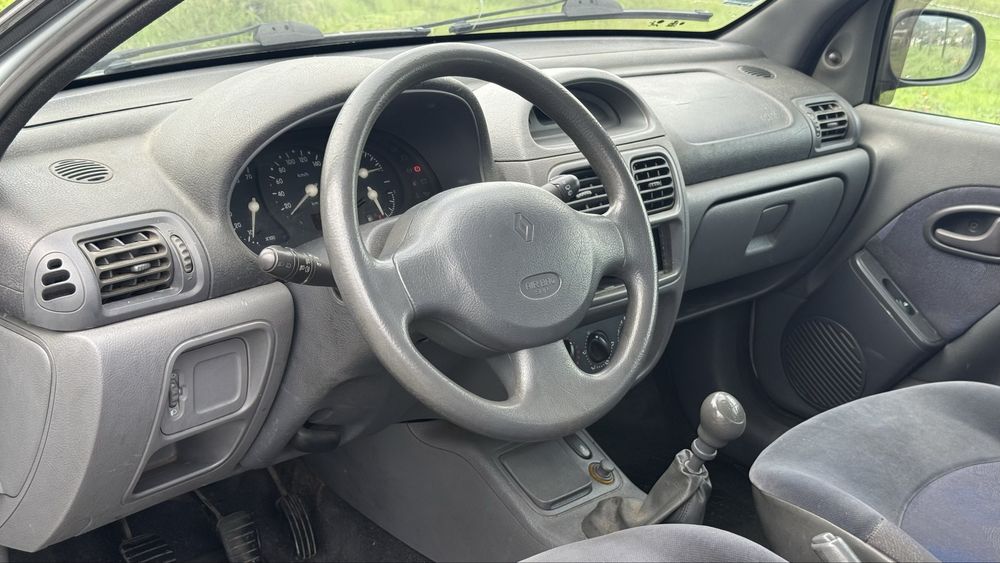 Renault clio 1.2 1998