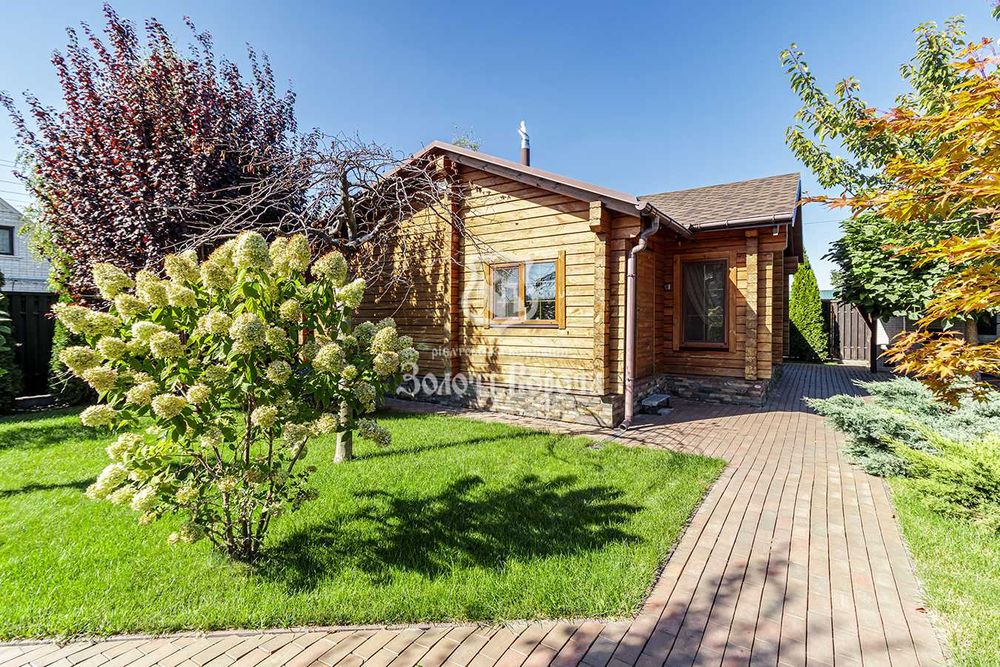 Будинок 2 поверхи, 18 соток. с. Глеваха, поруч Іванковичі і Мархалівка