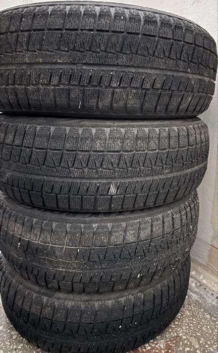 Bridgestone blizzak зимові шини 185/60R15