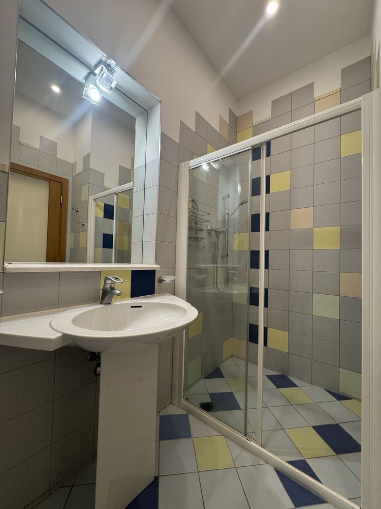 Продаю 4 комн. квартиру 140м2 ул.Сумская, 122 с автоном.отоплением