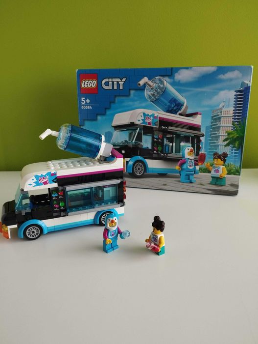 LEGO City Carrinha Escorregadia do Pinguim