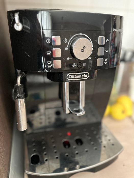 Delonghi Magnifica S кавомашина пробіг 2200
