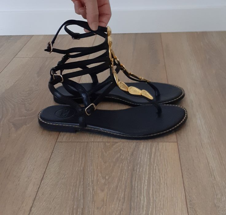 Sandálias Exé em Pele