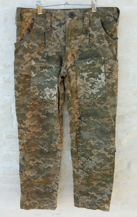Штани військові " піксель" , не нові, без утеплення.