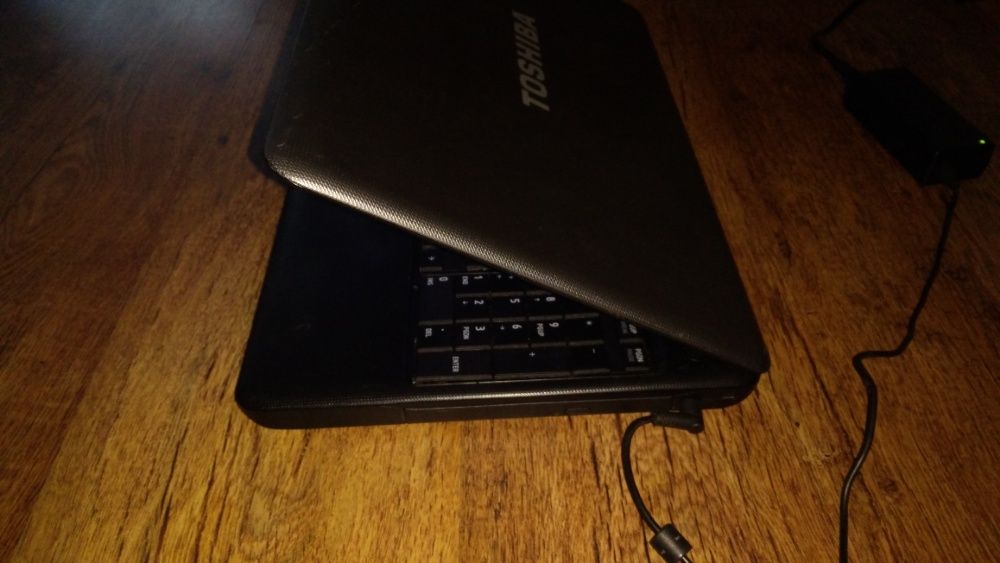 Laptop 15.6 TOSHIBA Satellite C660 15H AMD Duo Win7 10 Office SSD