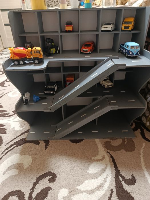 Дерев'яний гараж дитячий