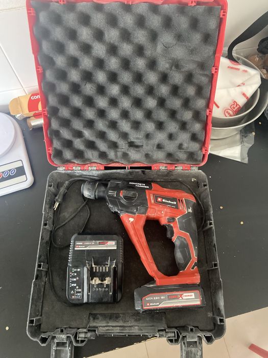 2 martelos eletricos