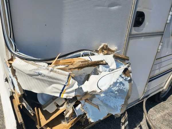 Naprawa kamperów camperów serwis przyczep kempingowych campingowych