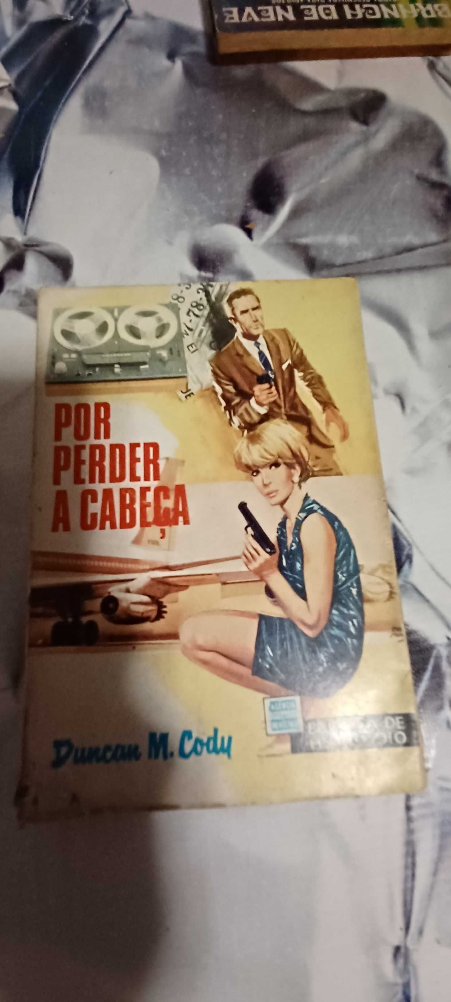 Livro _Por Perder a Cabeça_ de Duncan M. Cody