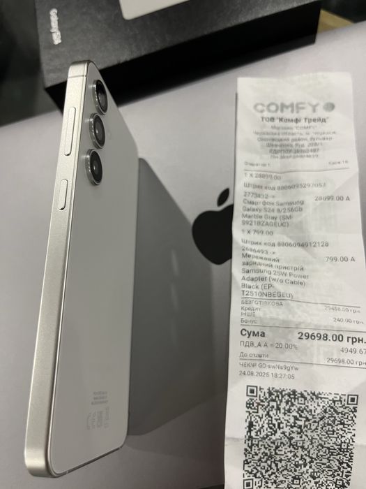 Телефон Samsung S24 256 gb 4 дні користування. майже новий.
