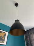 Czarno-złota lampa wisząca