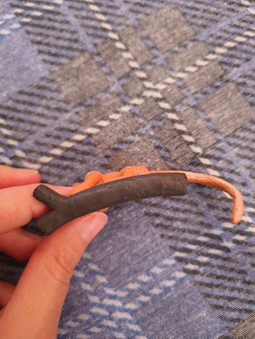 Figurka małpki mini