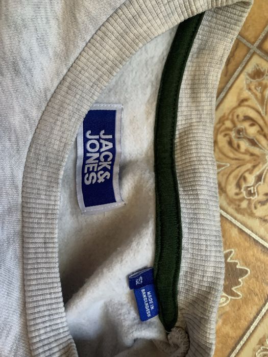 Світшо  jack jones