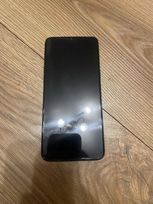 Telefon realne 6i