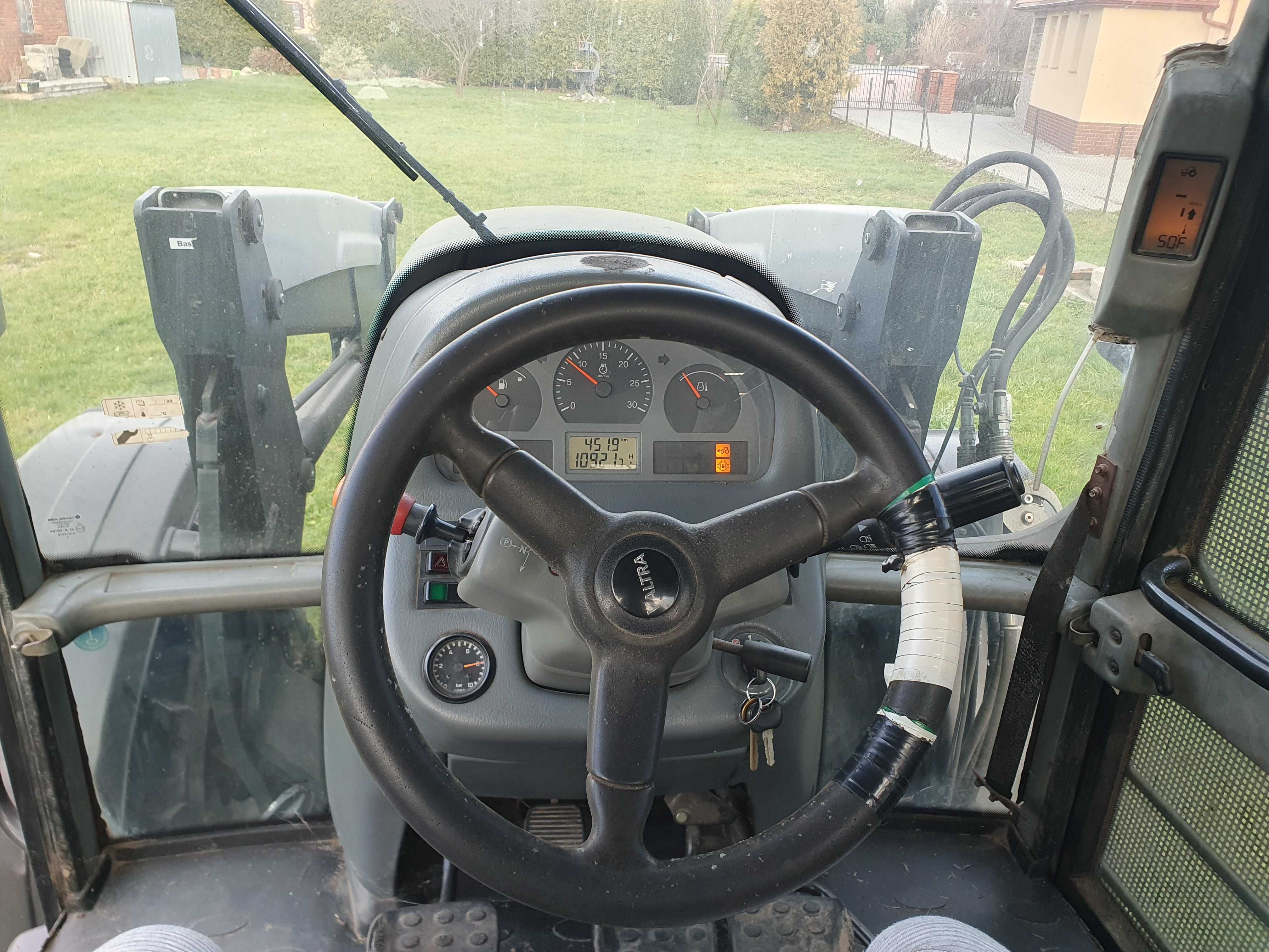 Ciągnik Rolniczy Valtra M120