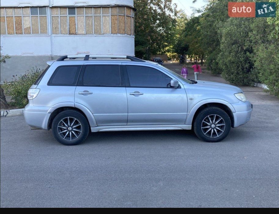 Митсубиси Аутлендер 2009год