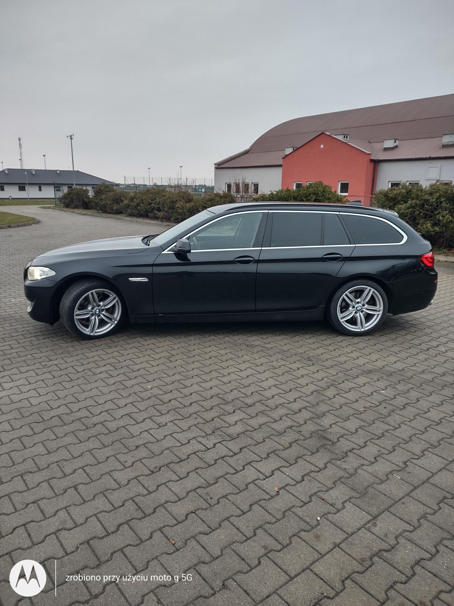 Sprzedam BMW F11 serii 5 520d