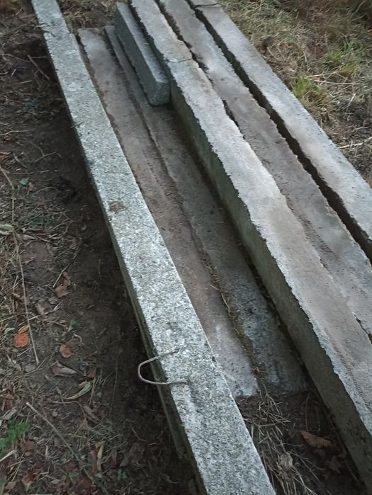 Стовпи міцні з металевими каркасом