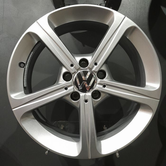 Felgi 17 5x112 VW Volkswagen Golf V VI VII Jetta Caddy (F510212-14)