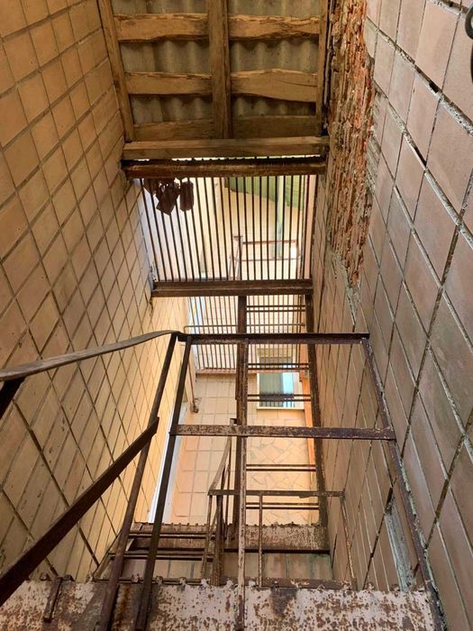 ПРОДАЖ готелю/житлового будинку у с. Стольне (Менський район)