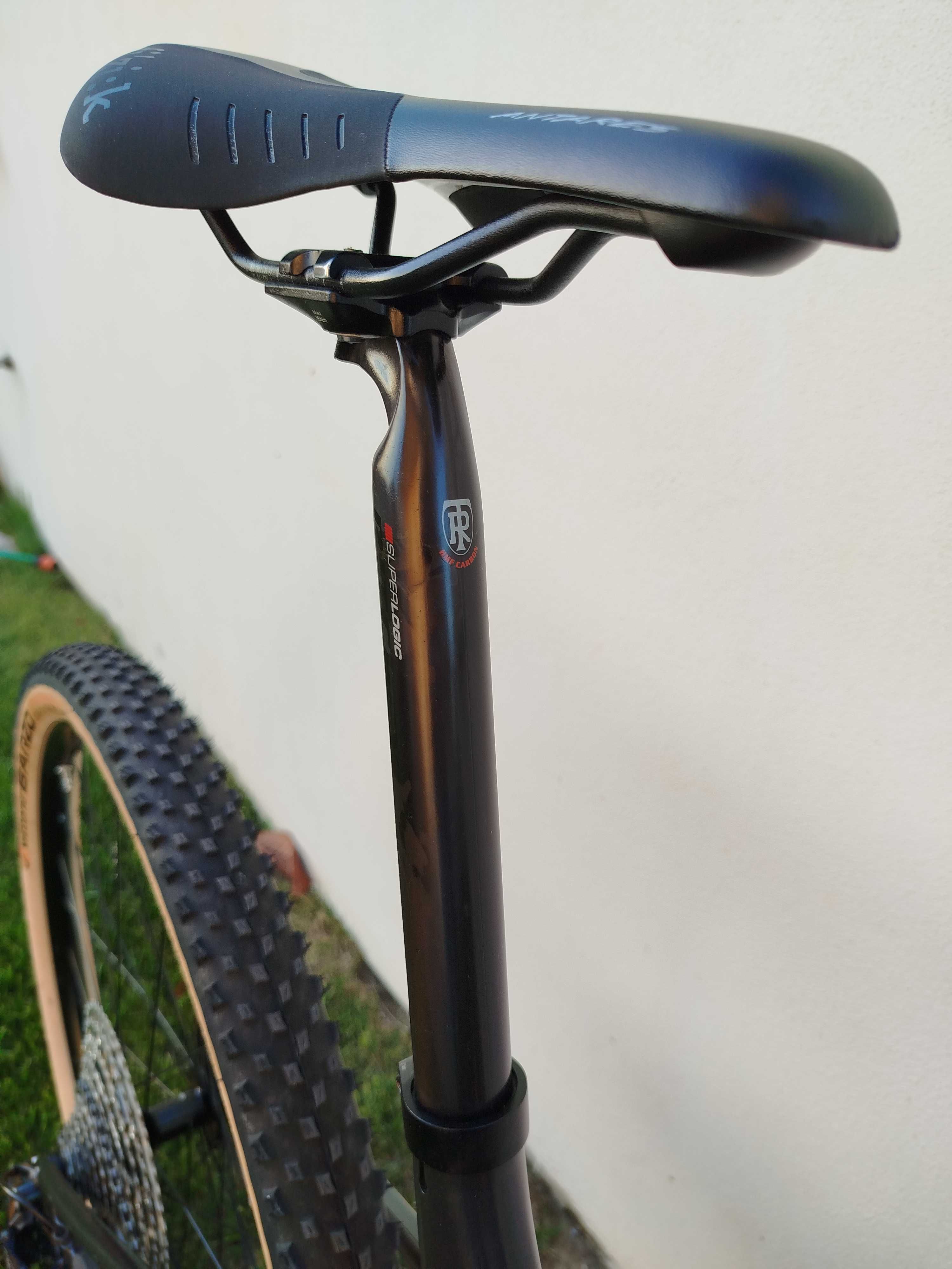 Bicicleta Canyon Lux CF SLX 9.0 Race