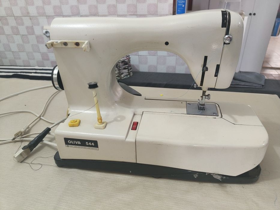 Máquina de Costura Oliva 544