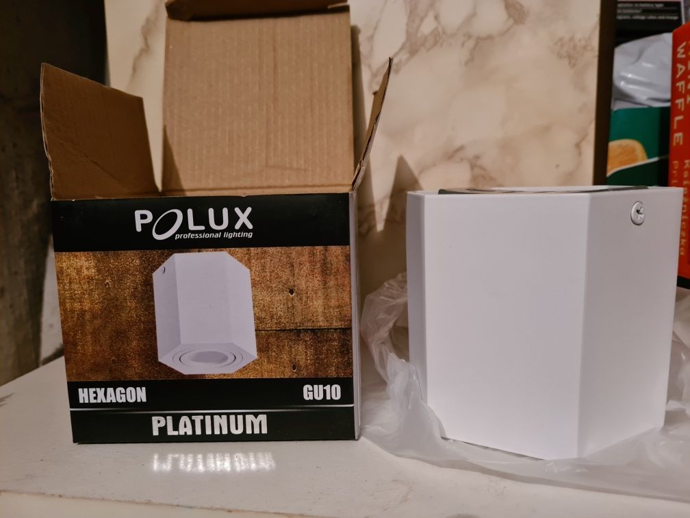 Oprawa natynkowa Polux - lampa