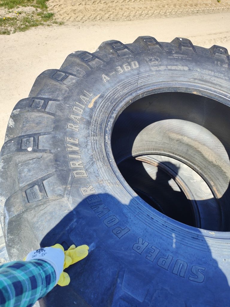Opony ALLIANCE A-360 800/65 R - 32 jak nowe 30.5 L R32 zachodnie wzmoc