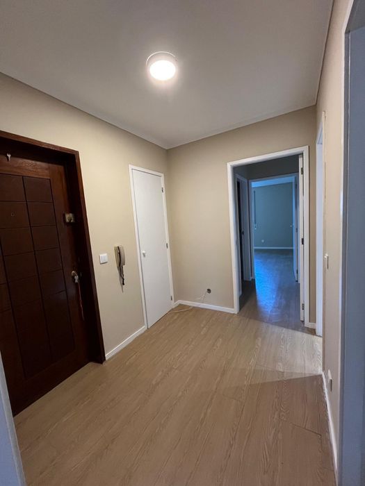 Aluga-se T3 com arrumos em Rio Tinto