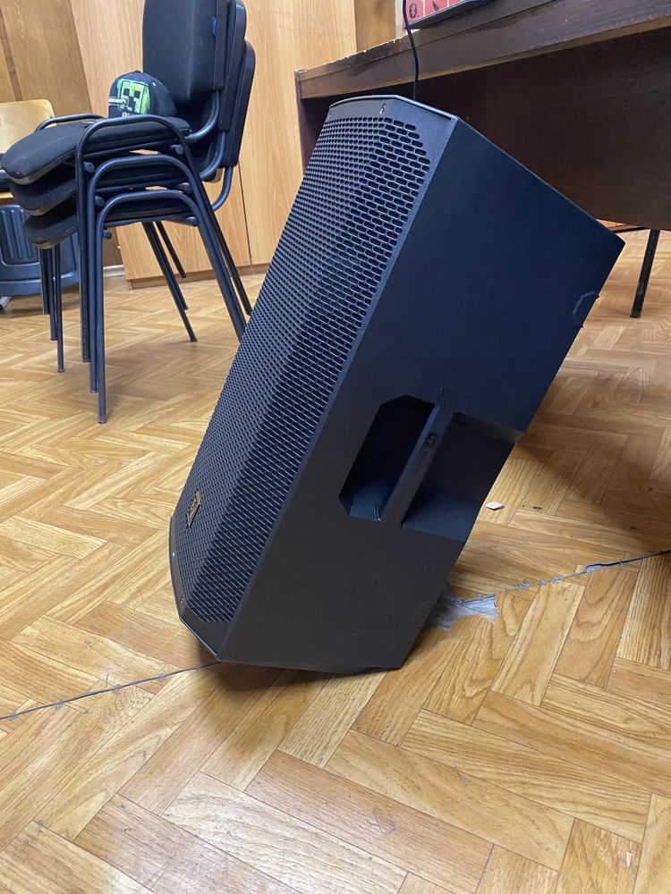 Electro voice EVERSE 8 12 Акумуляторна акустична система