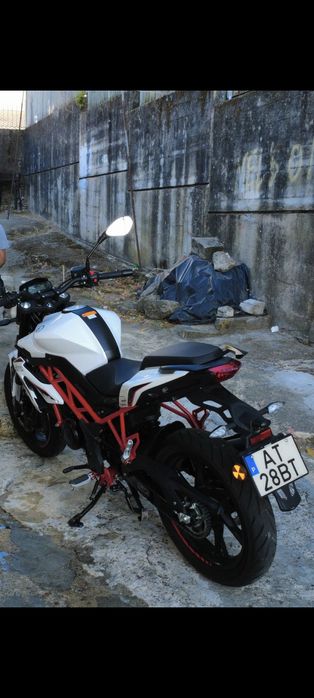Benelli Bn 125. 4800klm