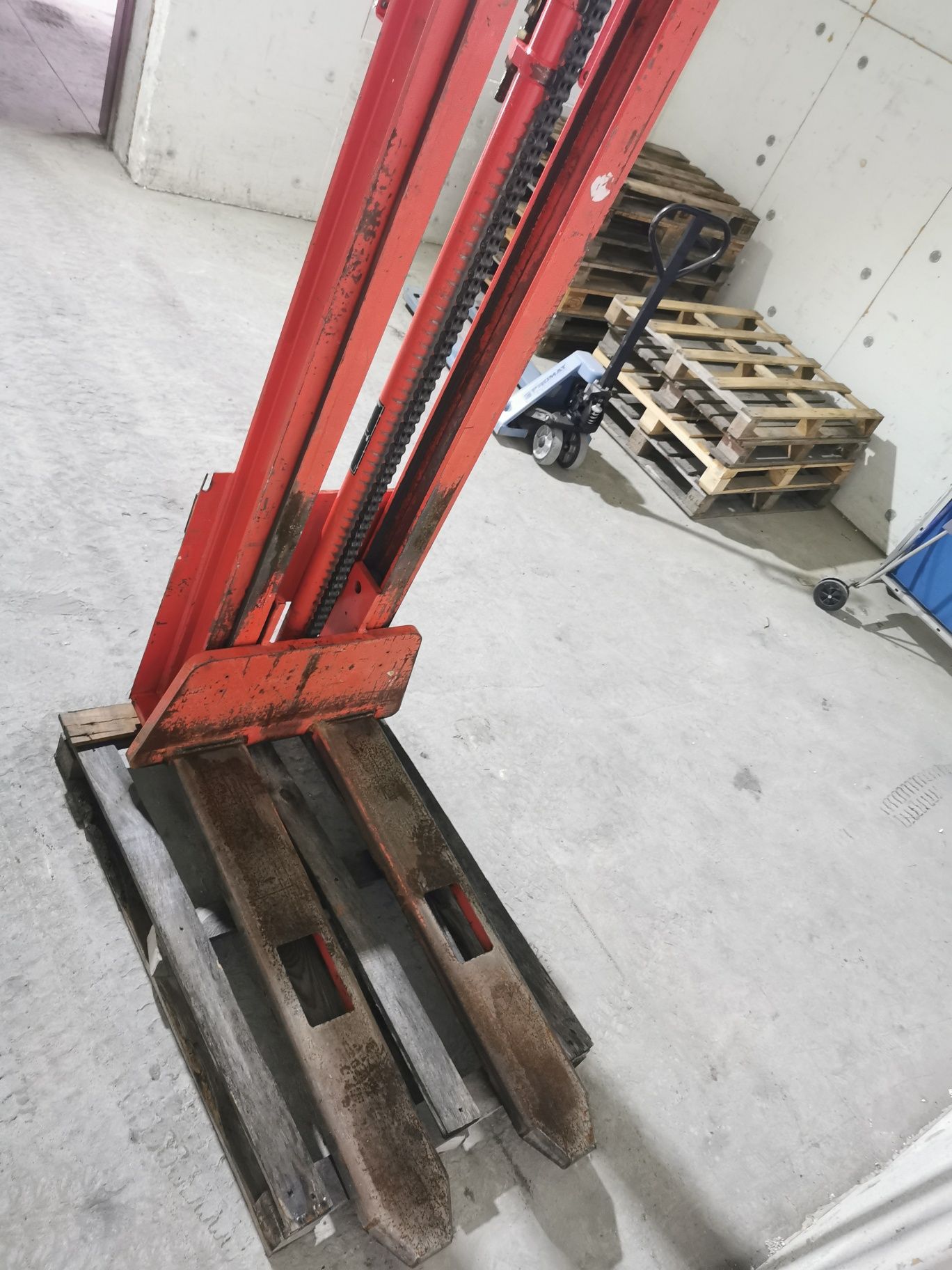 Lekki Maszt 3.7m Do Ciągnika Widły Podnośnik Paleciak Wózek Widłowy