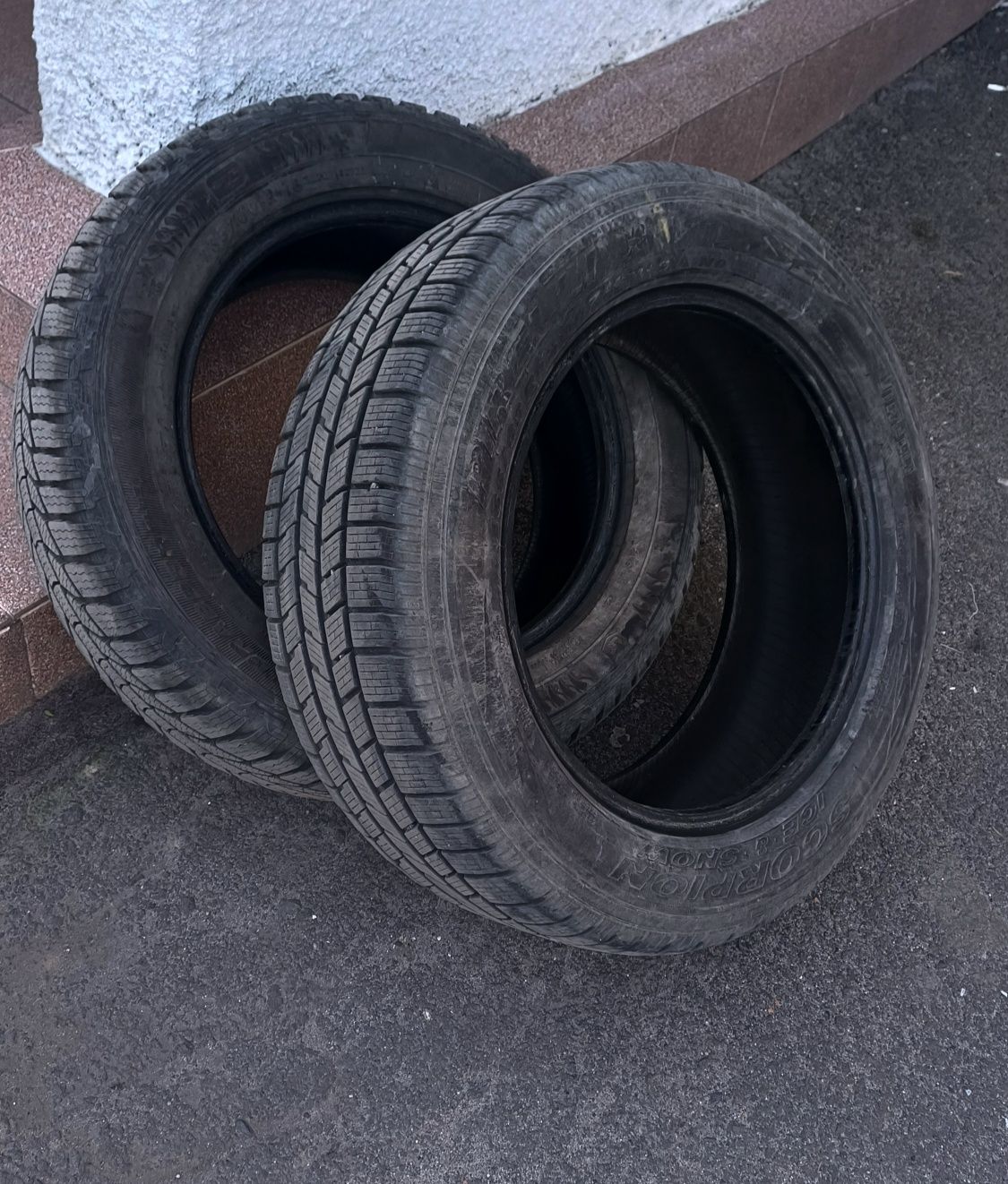Зимні зимові шини резина Pirelli 235 60 r18 р18 2шт