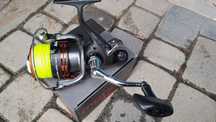 Kolowrotek delphin modeco 70 carp