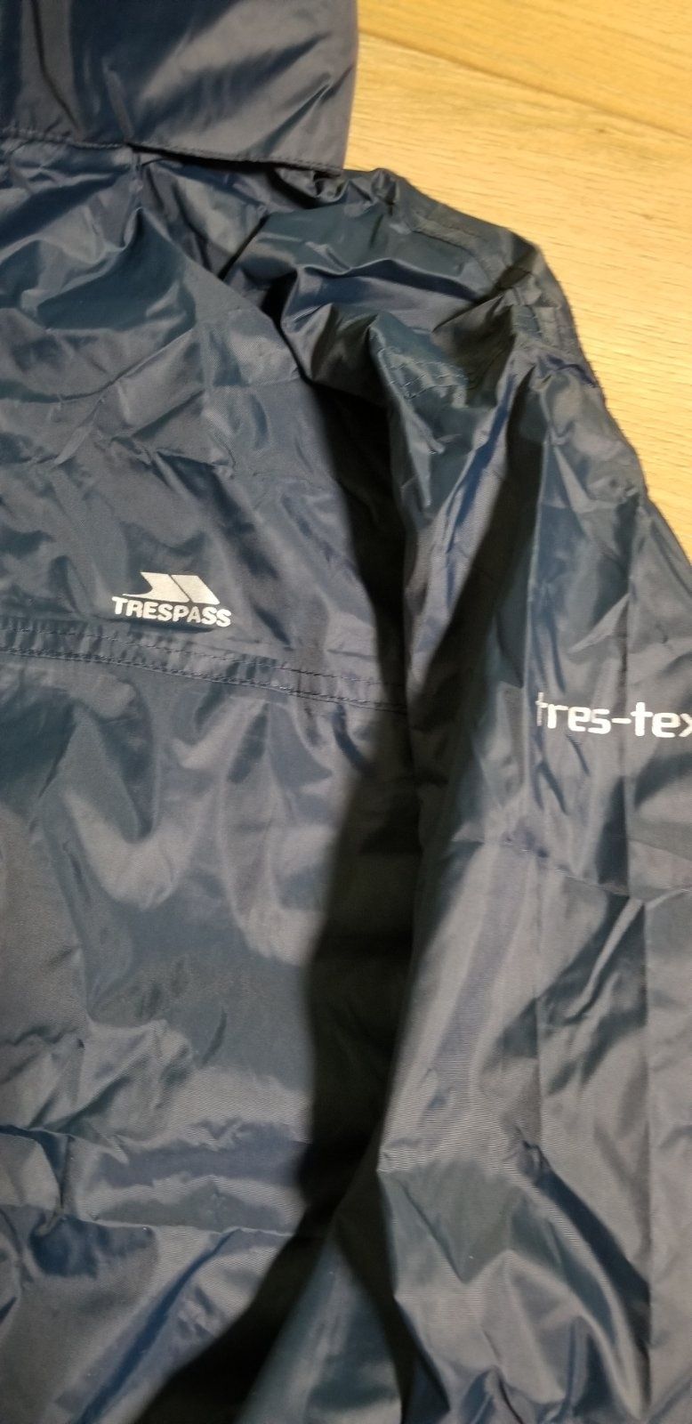 Нова куртка-дощовик Trespass