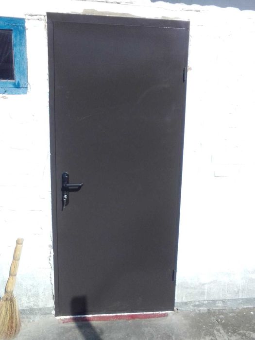 Двери входные Б/У деревянные 80х200см левые, ИДЕАЛ! ТОРГ!