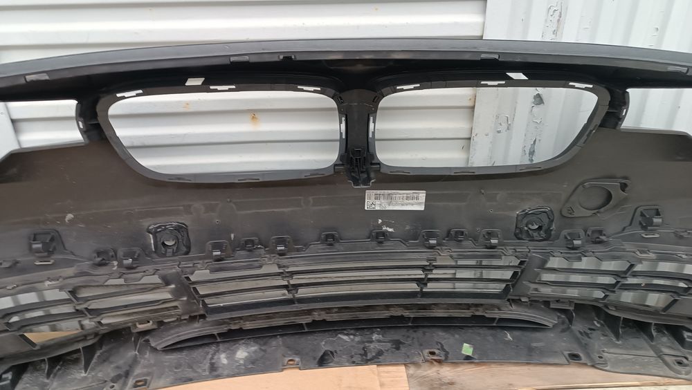 Vendo parachoque de frente BMW 3 series F30 31 LCI ano 2015/18