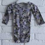 Name It 62cm body z długim rękawem dziewczynki liliowe jeżyny, kwiaty