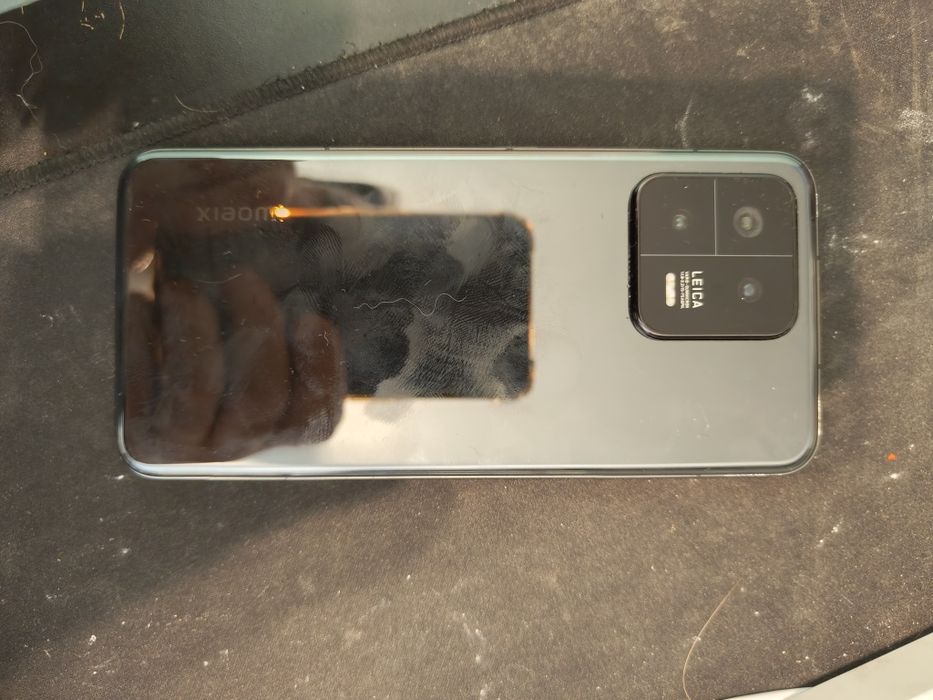 Xiaomi 13 avariado - não liga
