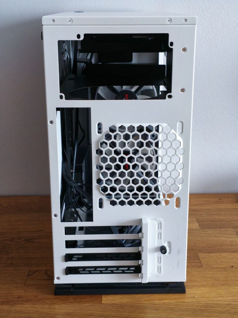 Obudowa InWin 301 White - modyfikowana, 3 filtry, 2 wentylatory ARGB