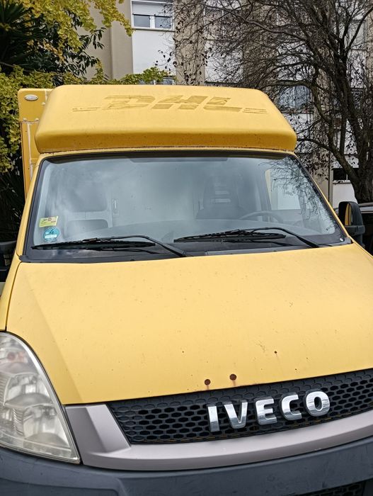 Iveco 4 metros de caixa em conversão