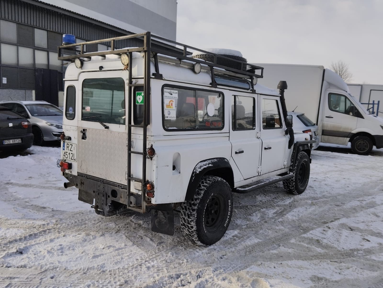 Land Rover Defender 110