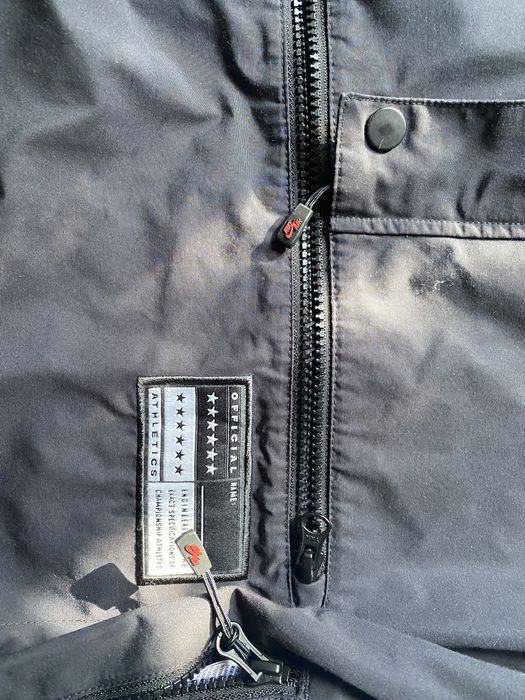 Casaco Nike air windrunner