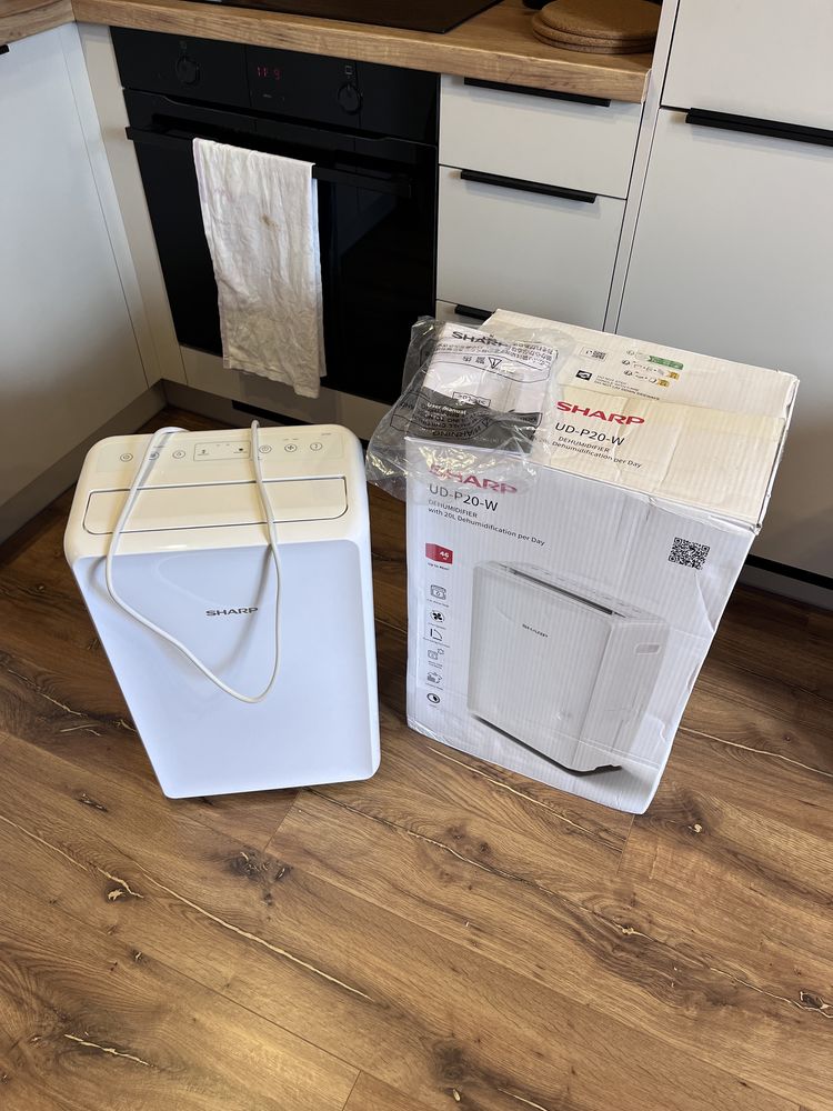 Osuszacz pochłaniacz Sharp UD-P20-W idealny, nowy