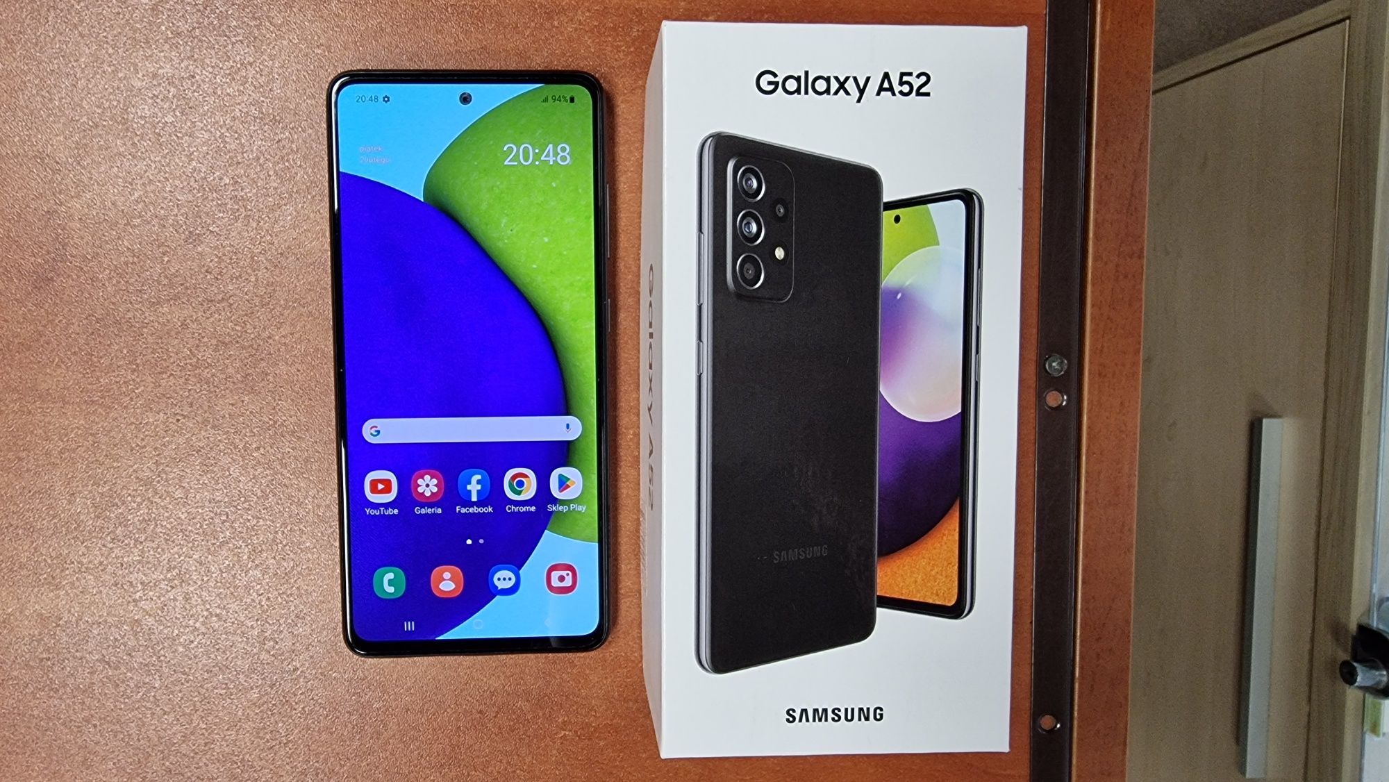 Samsung Galaxy A52 Duos 128GB/6GB RAM czarny, stan bdb, gwar.