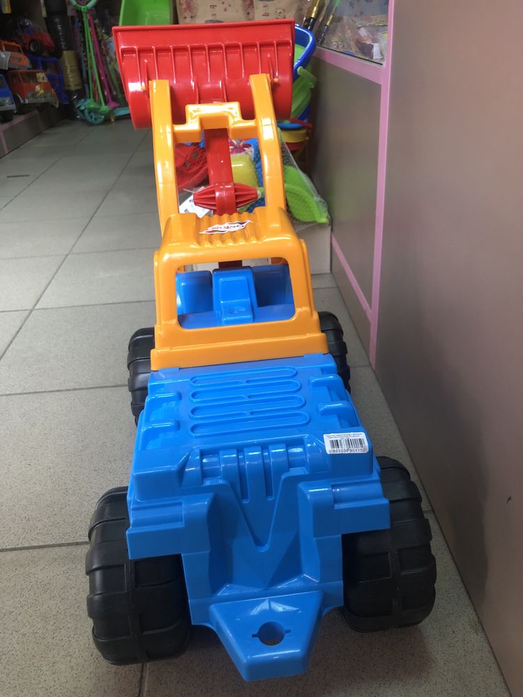 Трактор дитячий
