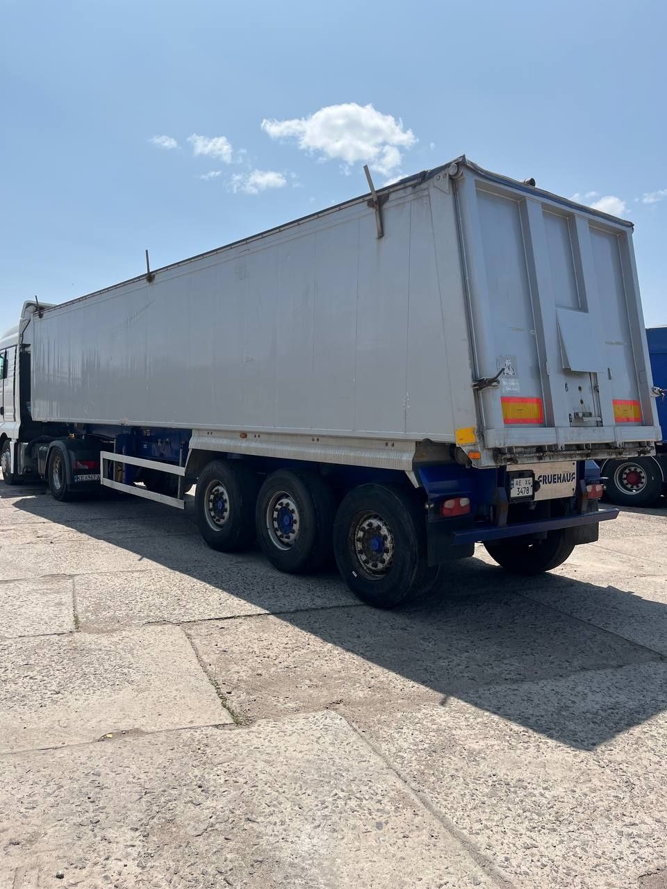 Напівпричіп самоскид Fruehauf LTD