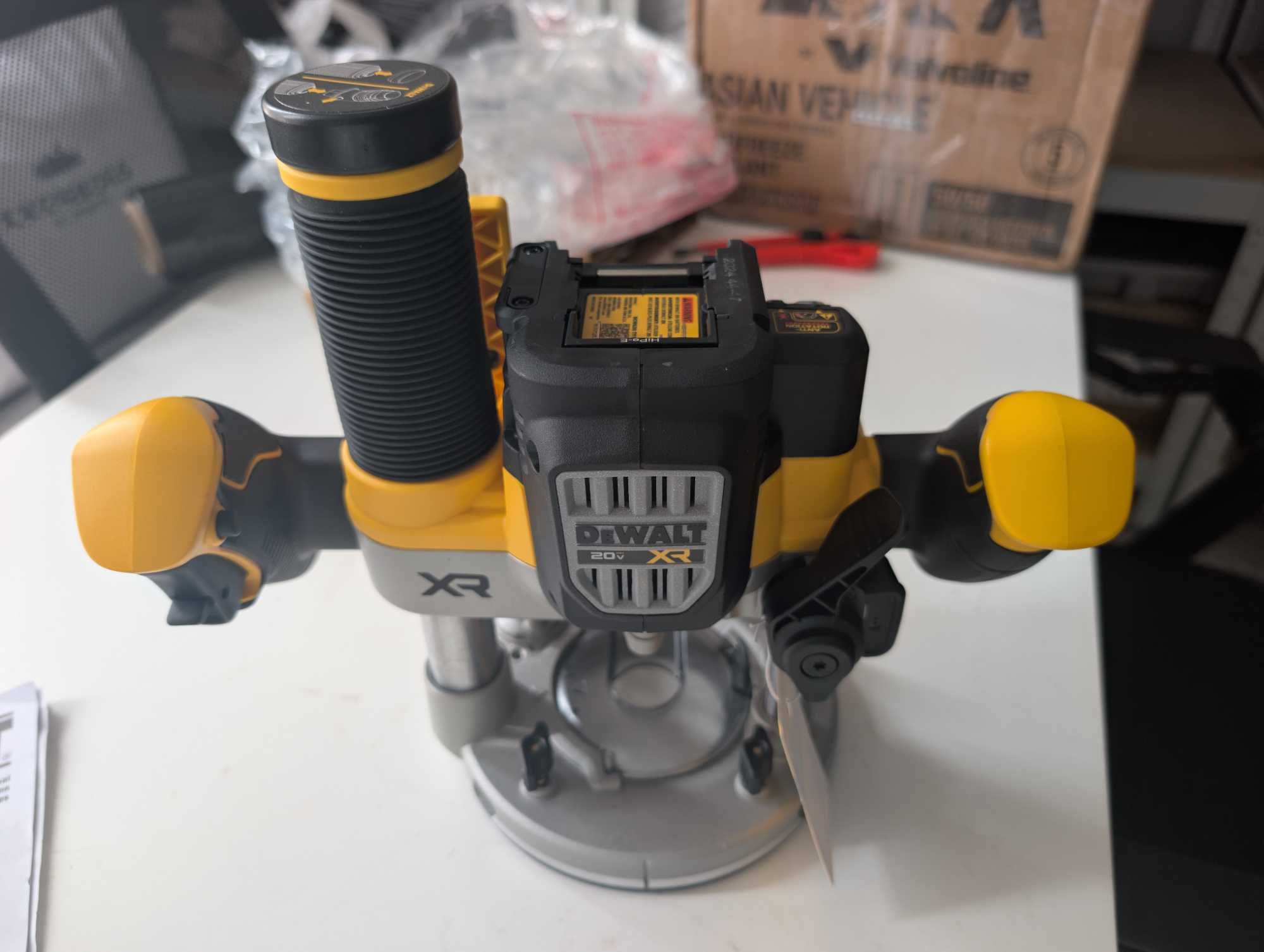 DeWALT DCW620B 20v Аккумуляторний погружний фрезер привезений з USA