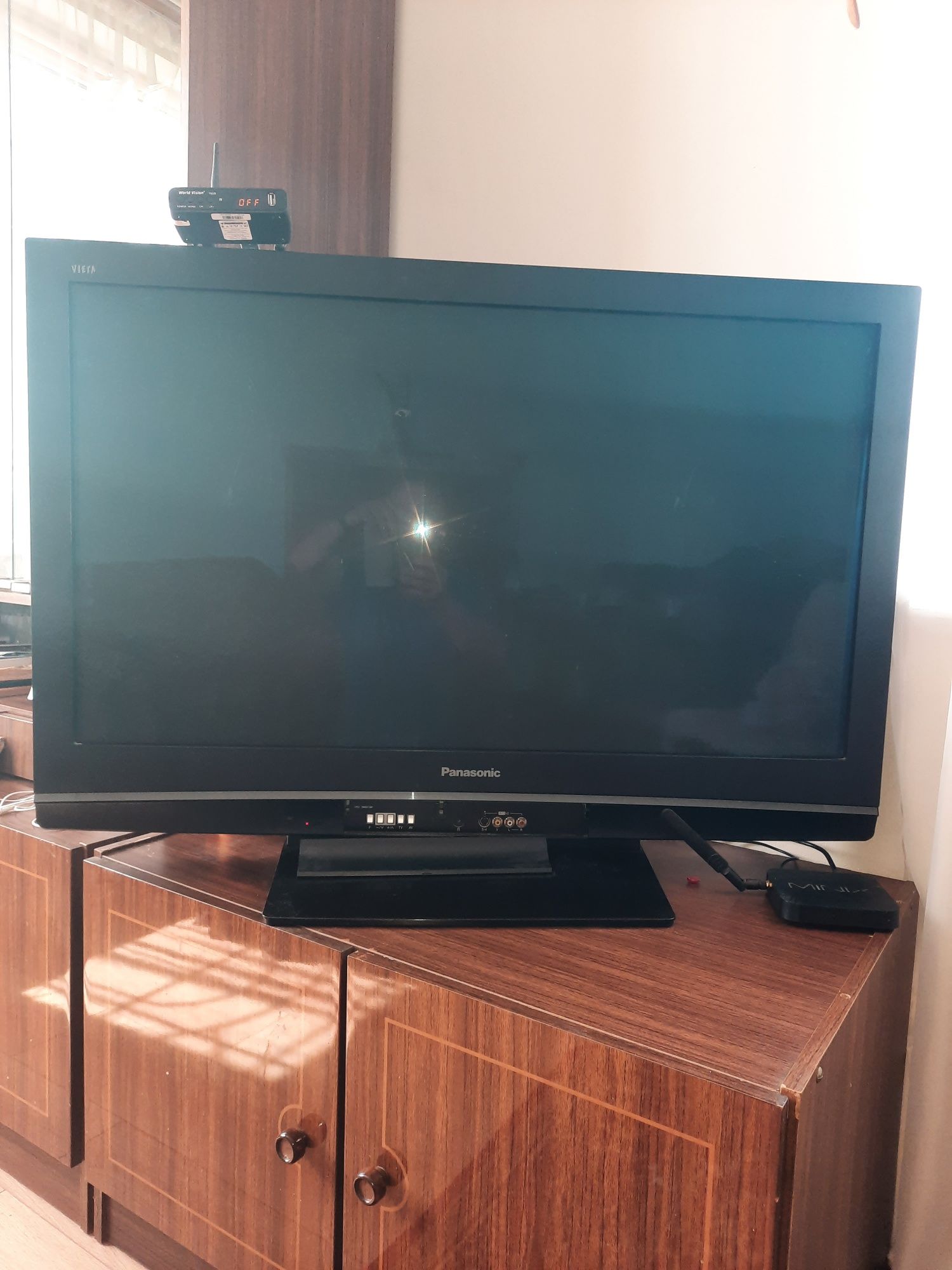 Телевизор Panasonic Viera с андроид приставкой