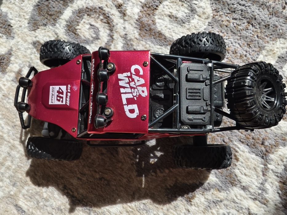 Продам машинку на радиоуправлении